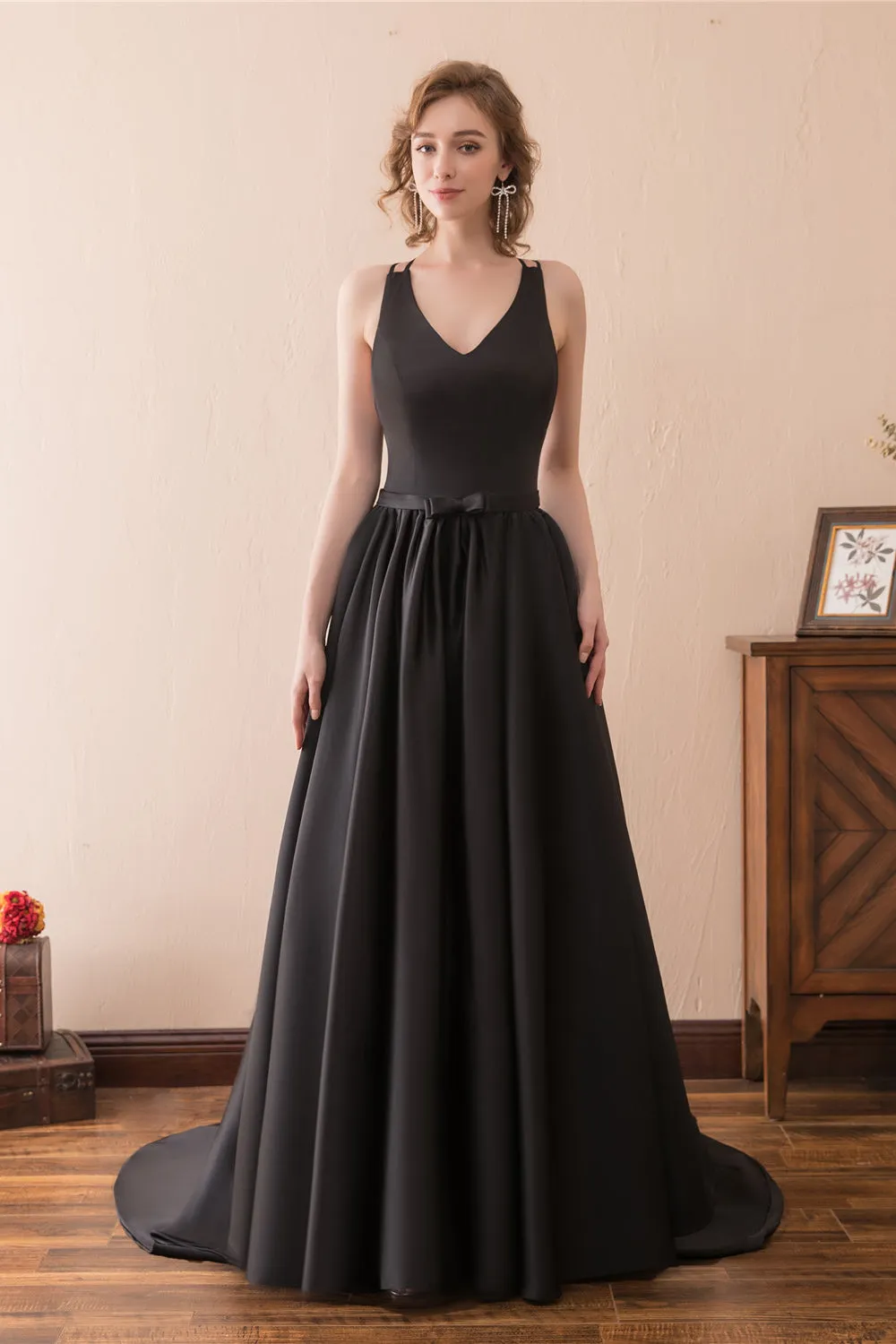 A-Line Black V-neck Satin Backless Trail Prom Dresses