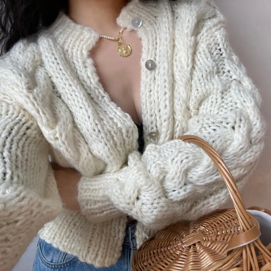 Heavy Cable Knit Cardigan    S2750