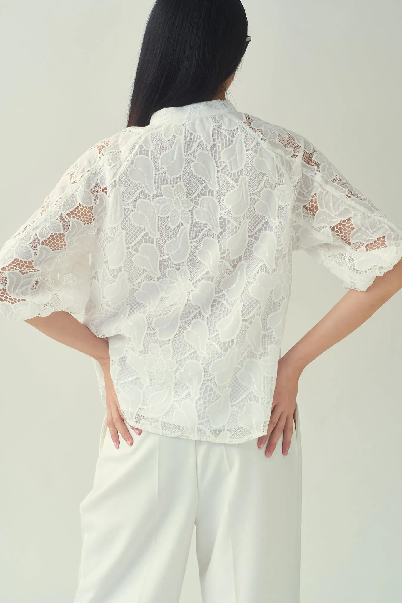 NOVELLA Balloon Sleeve Top (White)