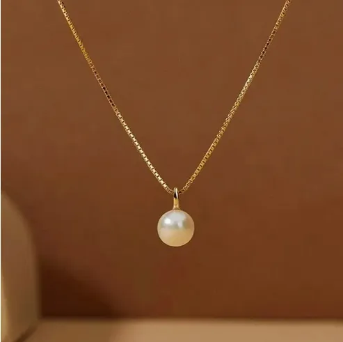 Pearl Pendant Necklace