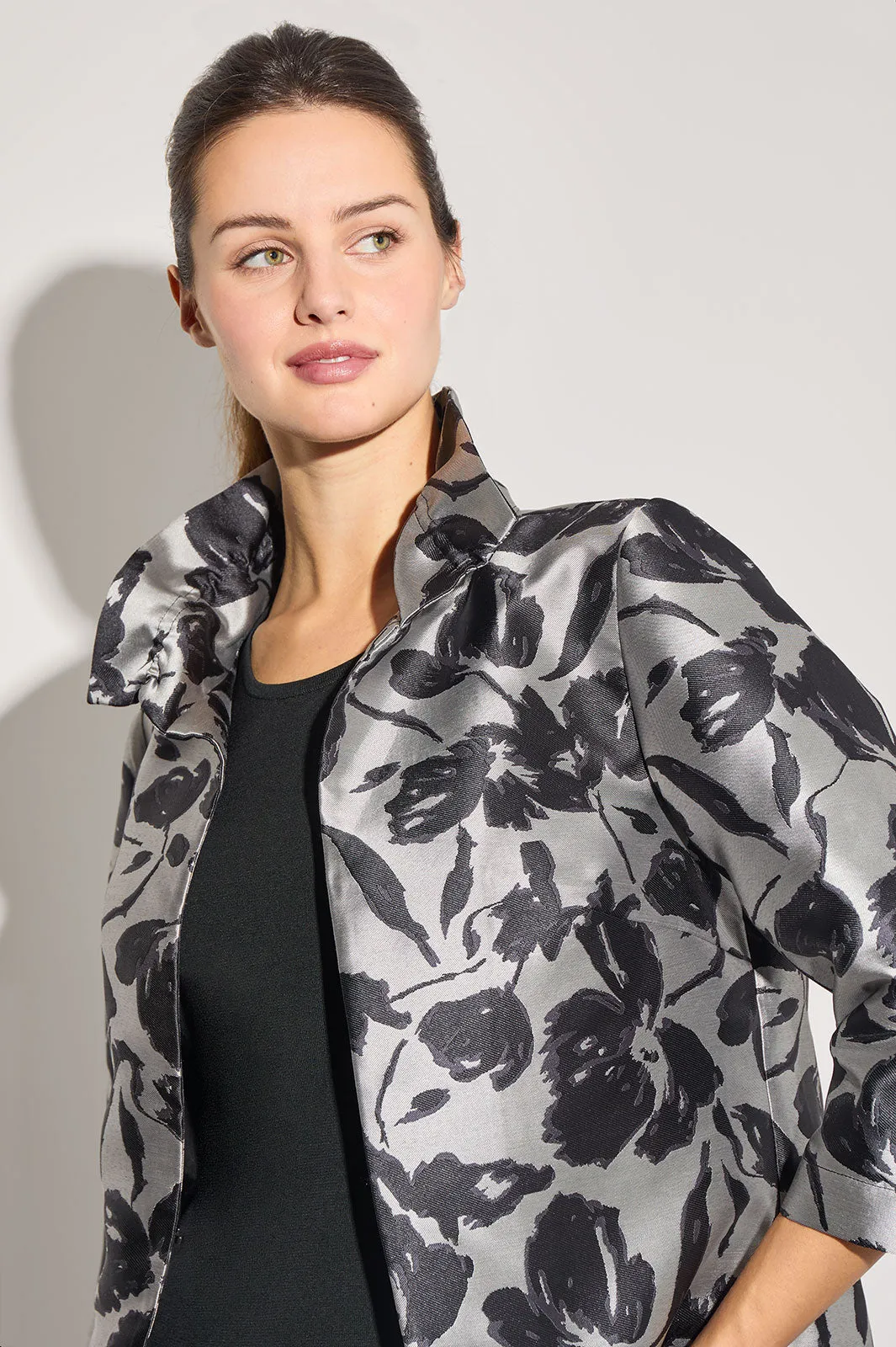 Plus Size Floral Woven Ruched Collar Jacket